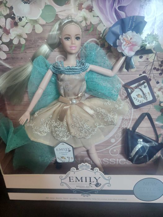 Лялька Emily нова
