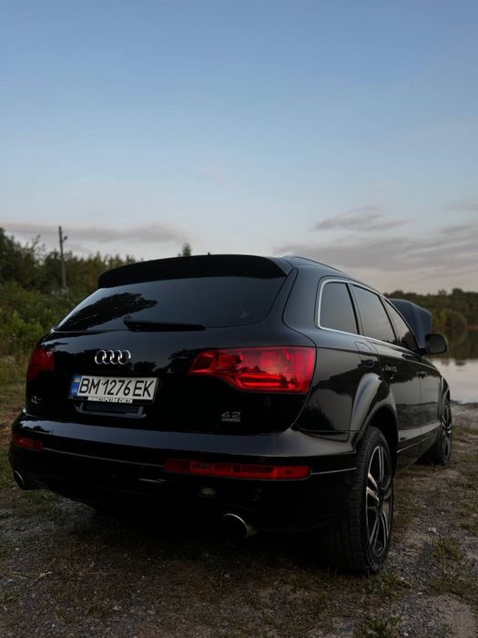 Ауді q7 в отличном состояние