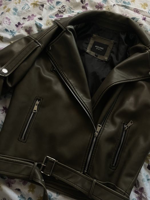 Шкіряна курточка вкорочена