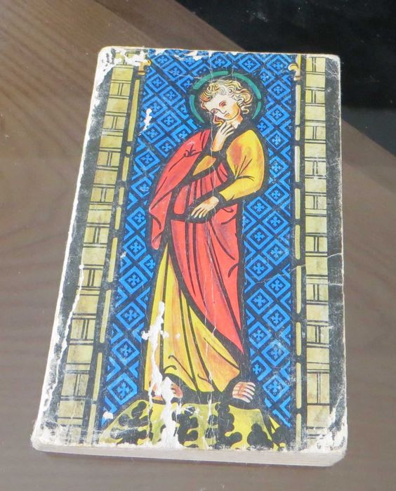 Livro Les Quatre Evangiles, c/ 342 pág. Idioma Francês Ano Edição 1966