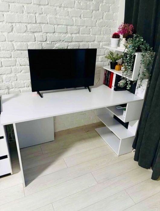 Офисный компьютерный письменный стол Комп'ютерний офісний стіл