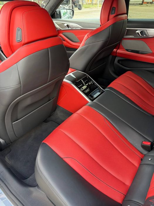 BMW 840D офіційний автомобіль