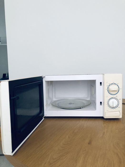 Мікрохвильовка SAMSUNG