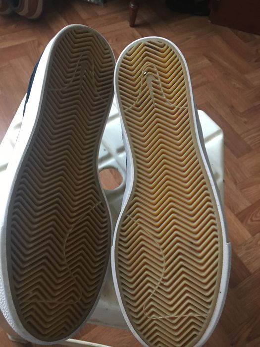 Кросівки замшеві nike 40 розмір