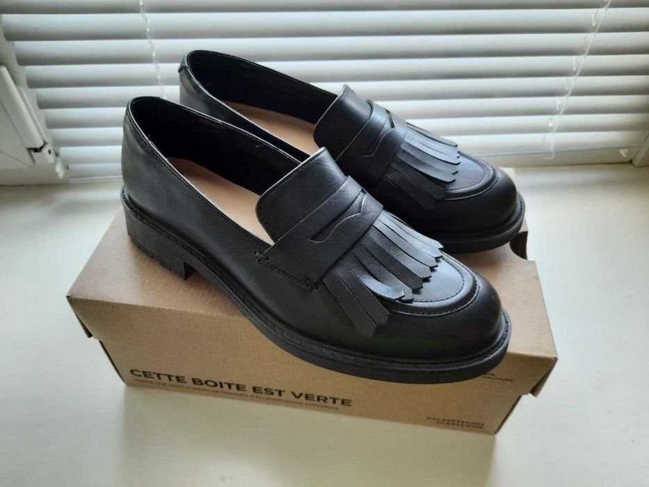 Продам туфли лоферы Clarks Orinoco2Loafer