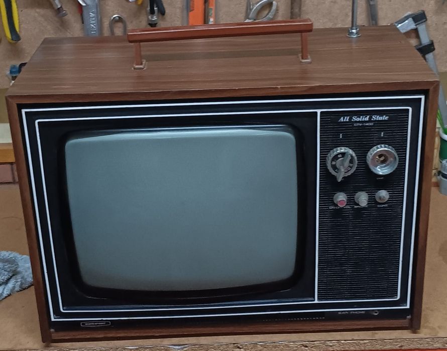 Televisão antiga vintage  anos 60