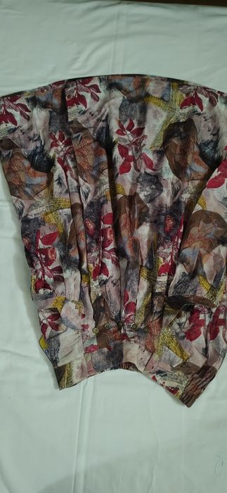 Saia rodada em viscose.