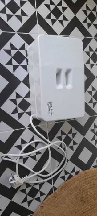 Máquina profissional de depilação a cera.