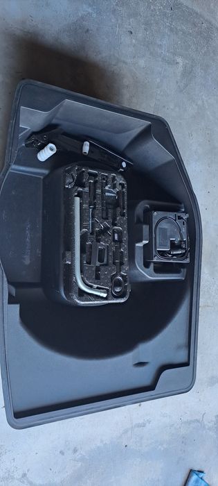 Audi A6 C7 zestaw dojazdowy