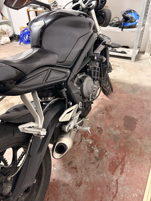 Vendo Triumph Street Triple S660