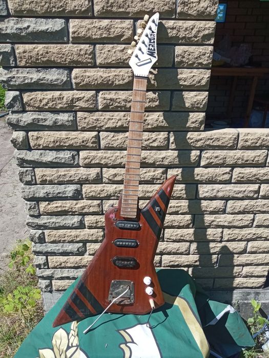 Электрогитара под реставрацию