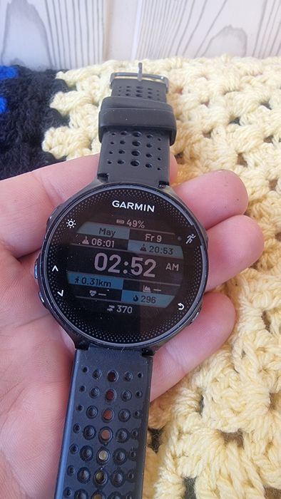 Garmin Forerunner 235