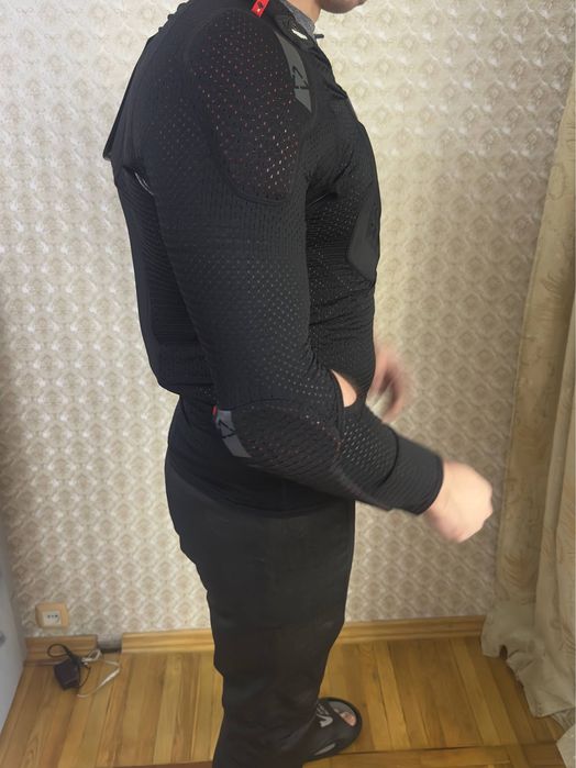 Защитный желет Leatt Body Protector ReaFlex Stealt