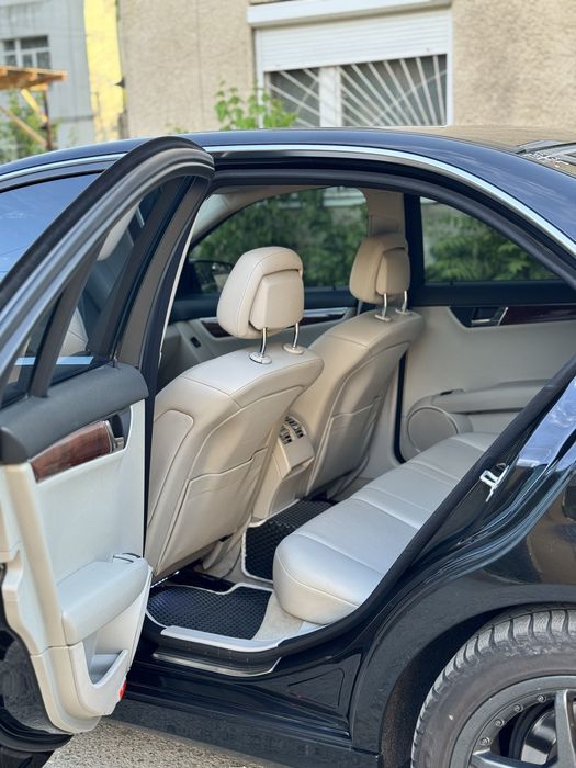 Mercedes-Benz w204