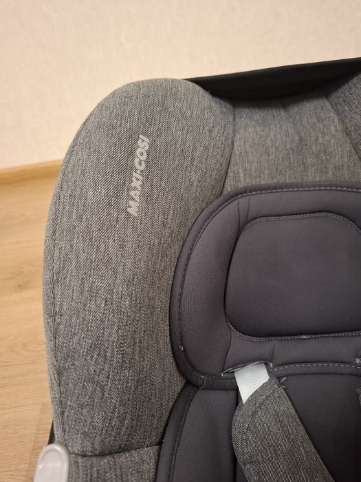 Продам автокрісло Maxi Cosi Cabriofix