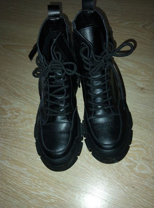 Ботінки, черевики шкіряні