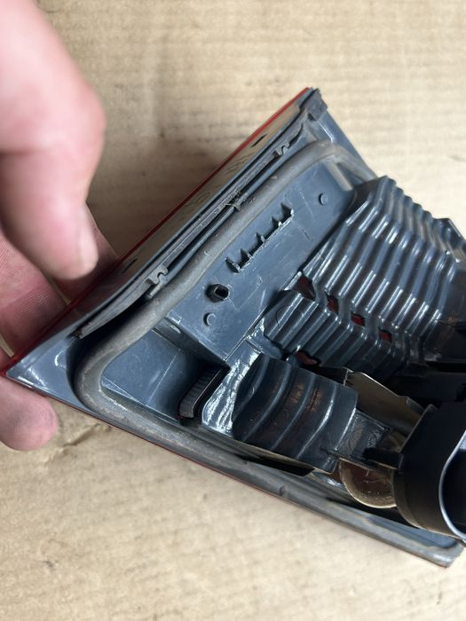 Lewa lampa w klape f30 f31