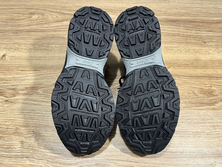 Кросівки Asics Gel-Venture 8 Нові в коробці.  Розмір 43(27,5 см.)