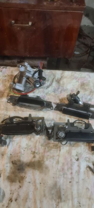 комплект ручок і личинок bmw e34 рест