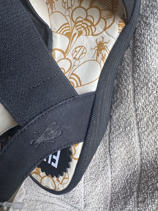 Sandalias Fly London