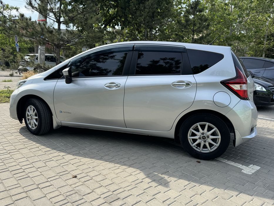 Продам Nissan e-POWER 2018 гибрид