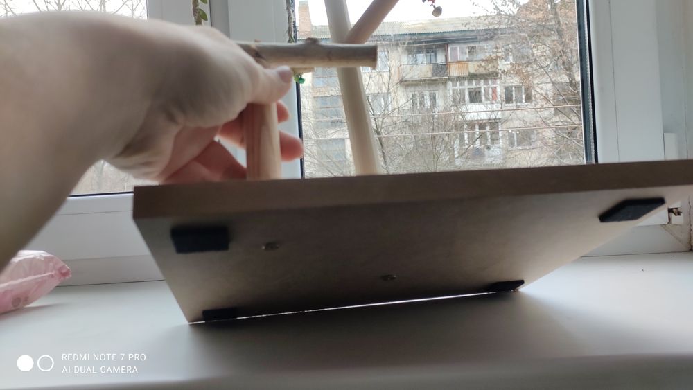 Стенд присада для папуг