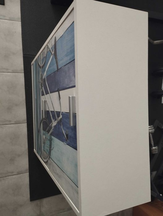 Sapateira com pintura de bicicleta