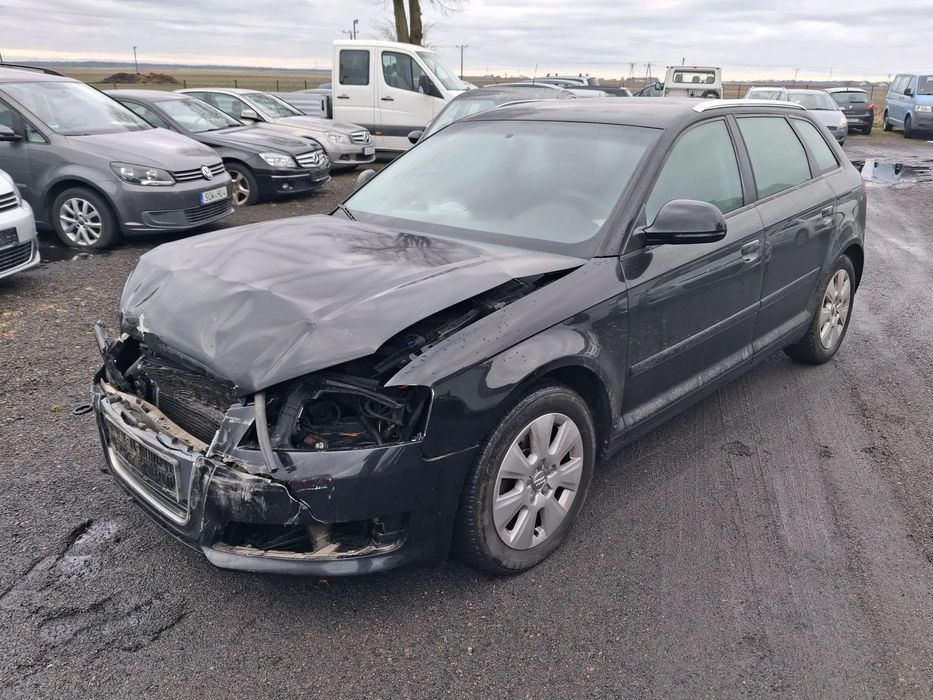 Audi A3 Sportback 1.9 TDI. LIFT.  Uszkodzony przód, 9 lat jeden właściciel