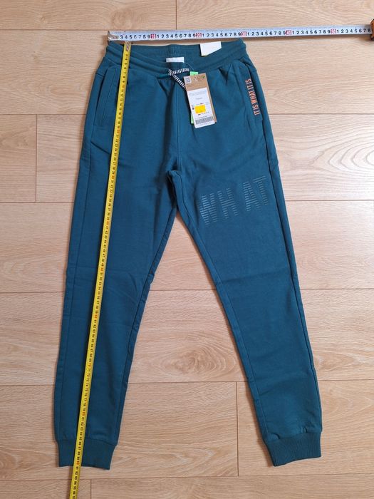 R 152 zestaw dresów slim i bluzy coccodrillo