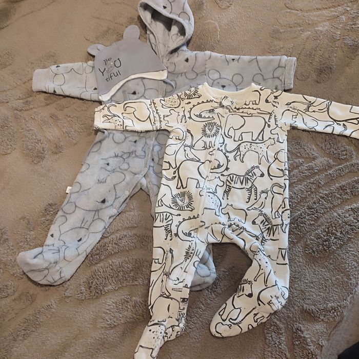 Лот дитячий одяг,комбінезони,чоловічки