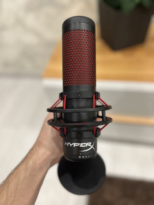 Микрофон HyperX QuadCast