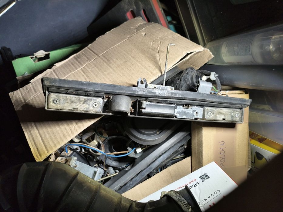 Zamek panel klapy bagażnika przekaźnik Saab 900 krokodyl