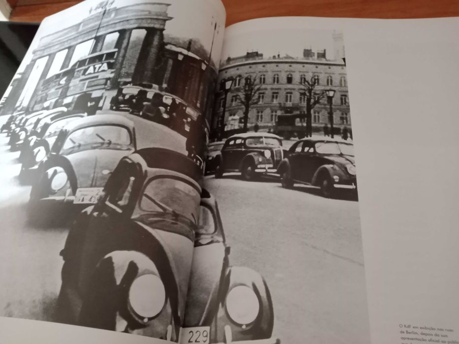 Volkswagen - Uma História de Sucesso (livro oficial da marca)