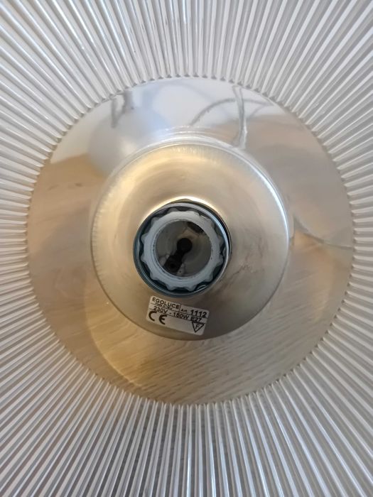 Candeeiro de tecto em vidro grosso, rigorosamente impecável