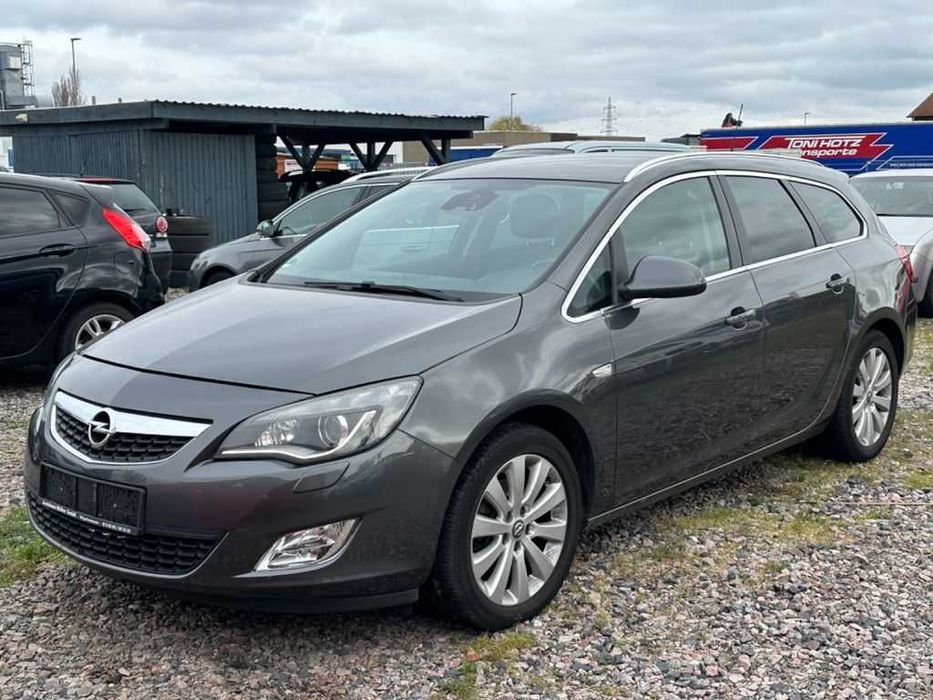 Бампер передній Opel Astra J запчастини, разборка Опель Астра ДЖ шрот