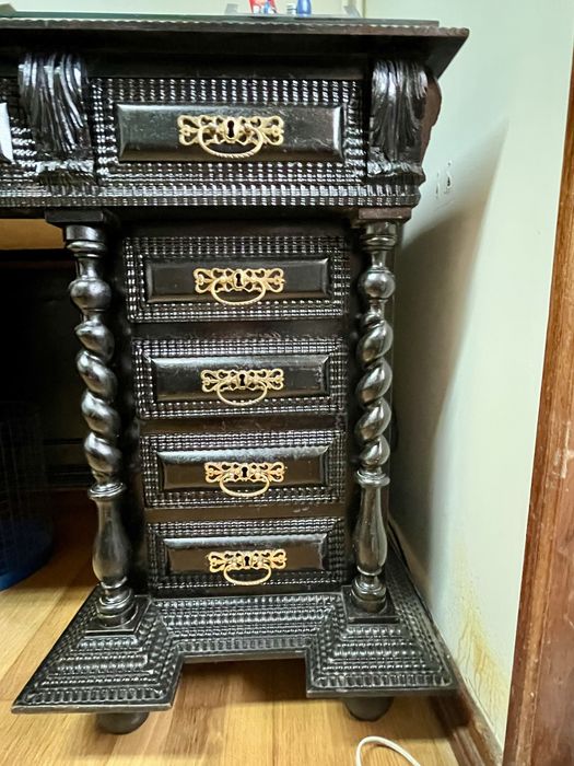 Mobilia de escritorio em pau santo