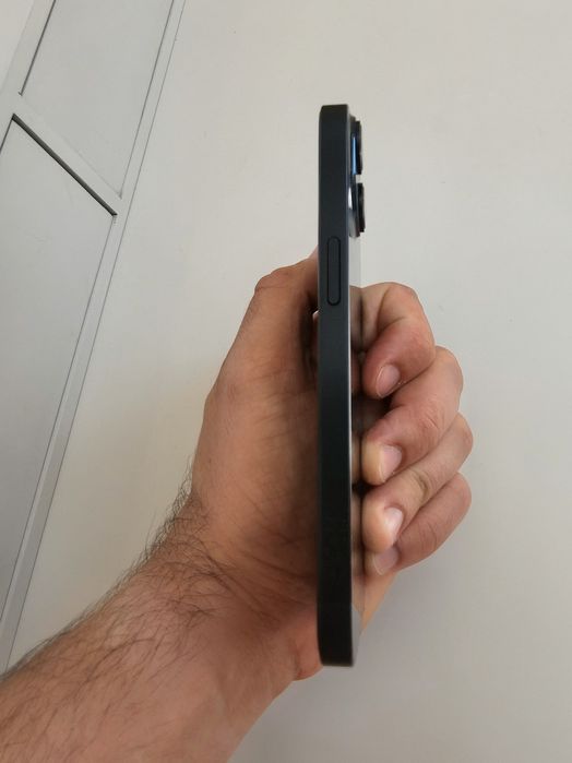 iPhone 14 impecável