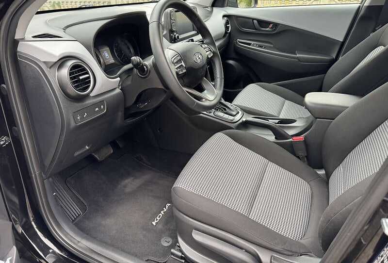 Hyundai Kona SEL