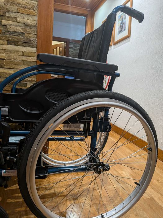 Cadeira de rodas Invacare Action R NOVA