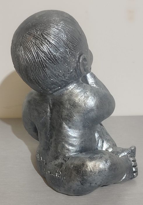 Estatueta de Bebé Artesanal