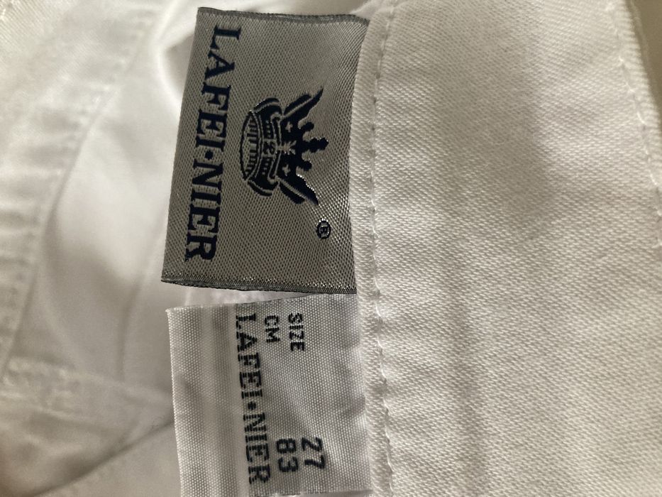 Białe spodnie bawełniane