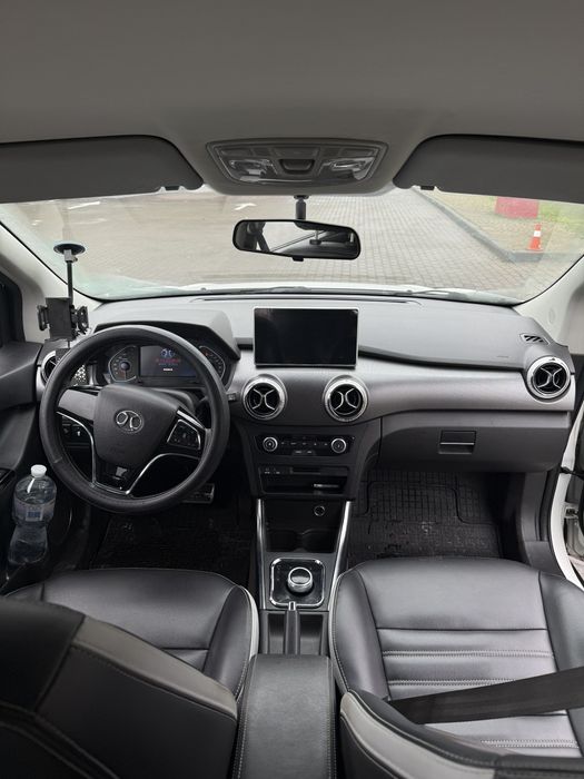 Заголовок: BAIC EC5 2019 — Надійний електро-кросовер: 400 км на одному