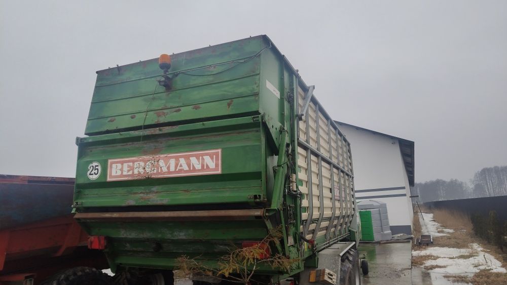 Przyczepa samozbierająca Bergman