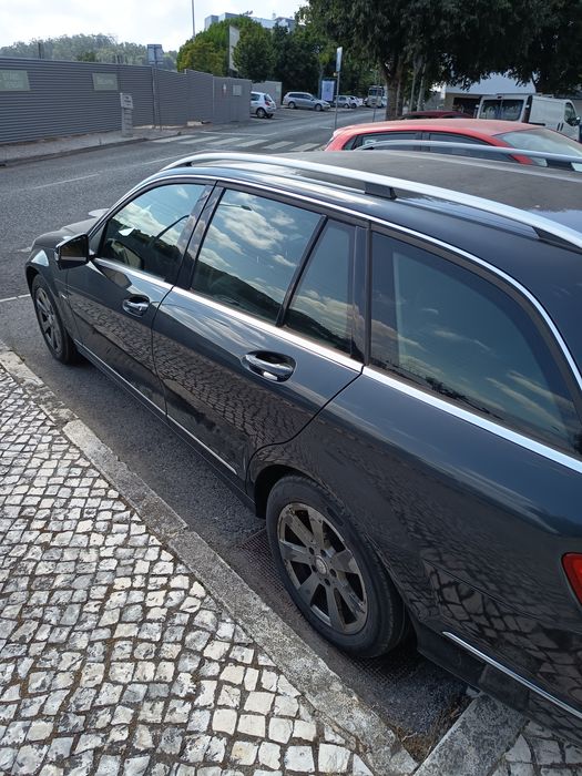 -OPORTUNIDADE- Mercedes-Benz C200 CDI Avantgarde com reboque