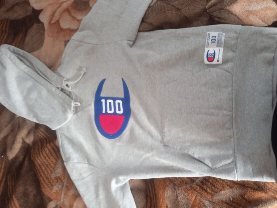 Худи champion100, могу продать по очень низкой цене, срочно нужны деньги