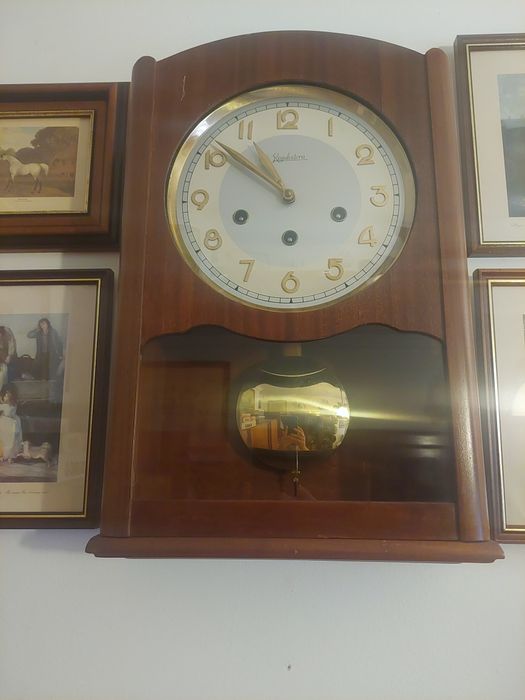 Relógio de parede reguladora Famalicão.