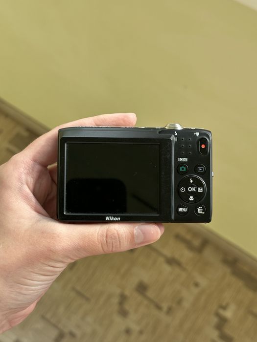 Фотоапарат Nikon COOLPIX S2600