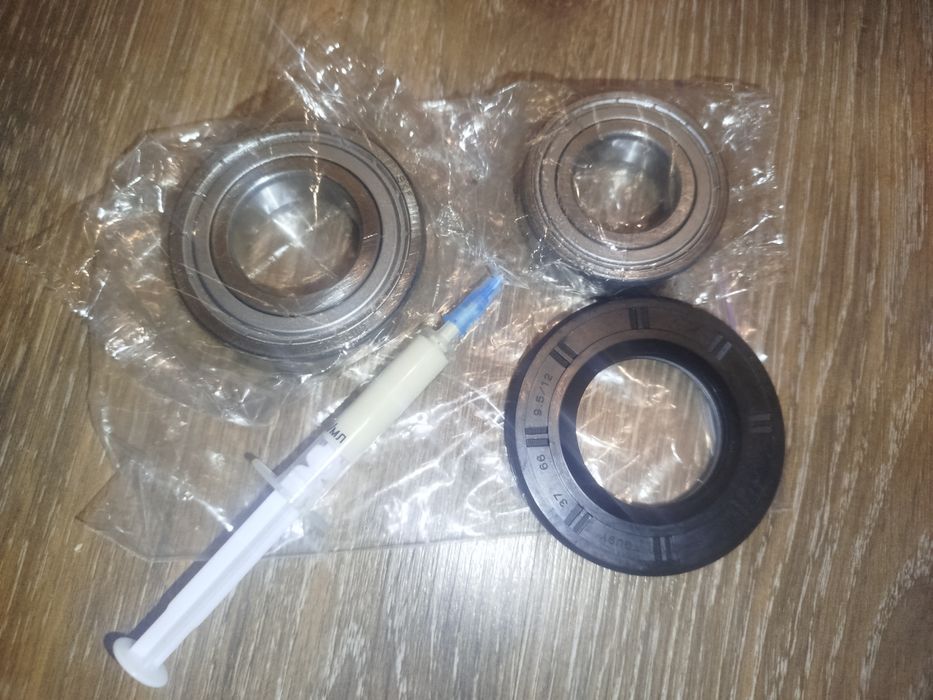 Підшипники SKF  Комплект 205 206 LG