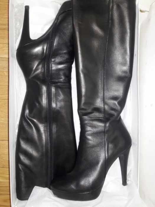 Продам кожаные сапоги Chiarini Bologna Италия 40 демисезон осень весна