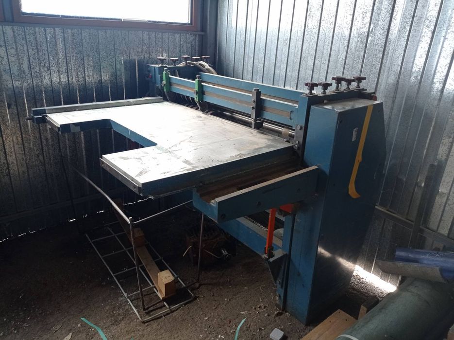 Продаж станків з виробництва гофро-тари.